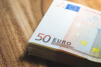 信用卡透支未还，法院参照民间借贷处理